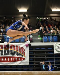 Courtney McGregor NZL gymnast beam